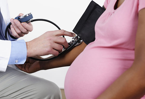 pregnancy blood pressure check